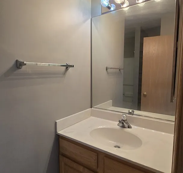 2053 Grayhawk Dr — Photo 7