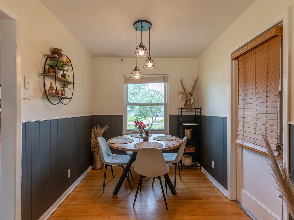 4213 E 113th Ter
