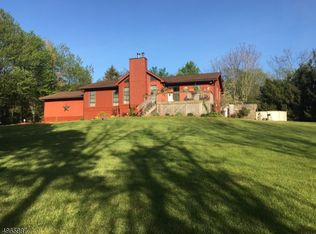 15 Knowlton Rd, Columbia, NJ 07832