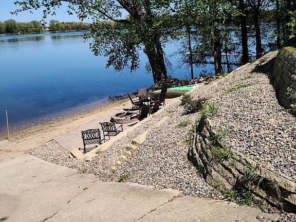3rd image of 28658 W Lake Dr