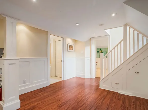 169 Clarence St, Vaughan, ON L4L 1L4