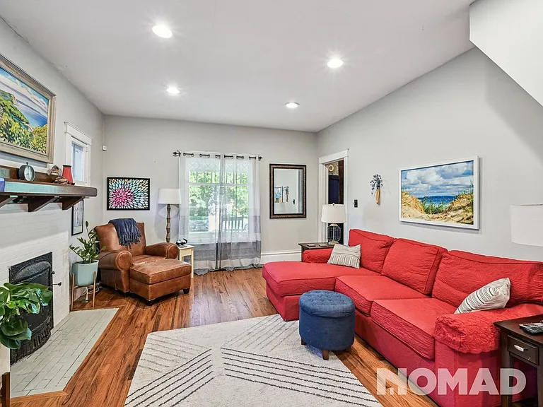 220 S Emerson St — Photo 9