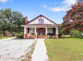402 S Carter St, La Crosse, VA 23950