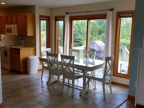 4th image of 5568 Chatham Ln