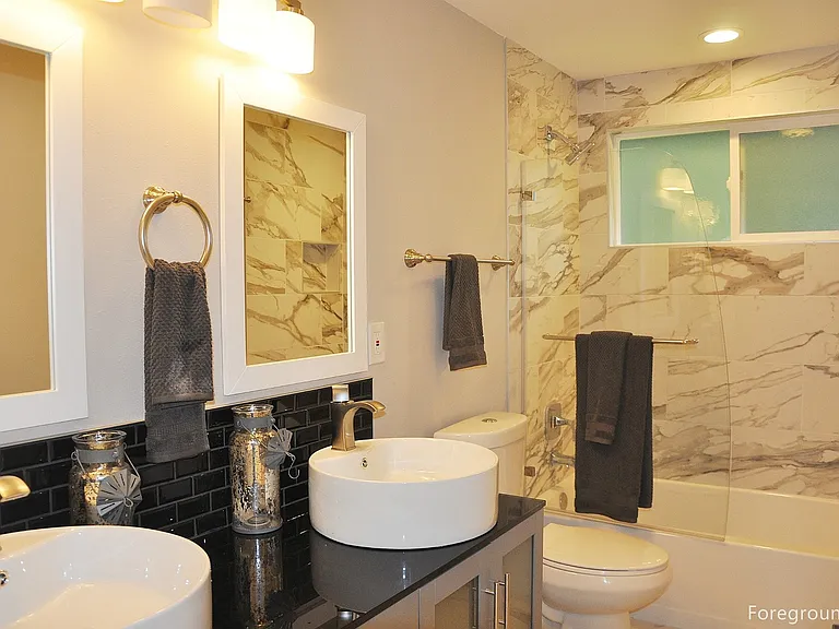 11304 NE 61st Pl — Photo 6