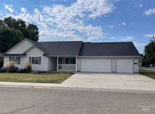 10563 W Stonecrop Dr, Star, ID 83669