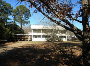 530 Pinecrest Ln, Pickensville, AL 35447