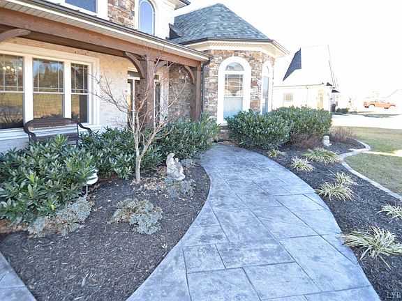 2nd image of 1714 Lake Manor Dr