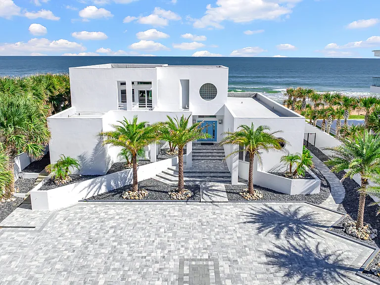 435 Ocean Shore Blvd — Photo 1