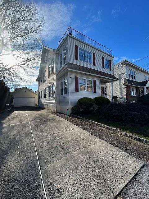 3 bed, 992 sqft, $2,850 — Photo 2