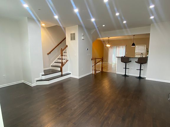 4th image of 219 Staysail Dr