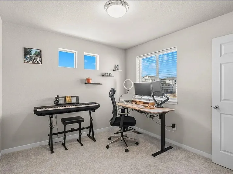5872 Thurless Ln — Photo 11