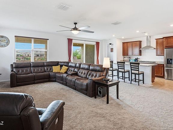 3rd image of 12512 N Rihl Dr