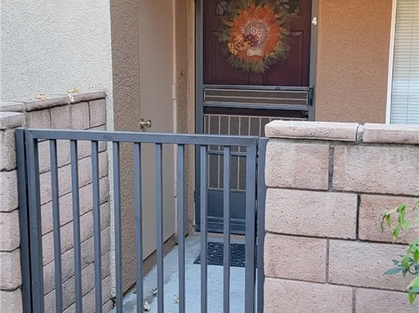 22703 Copper Hill Dr Unit 4, Santa Clarita, CA 91350