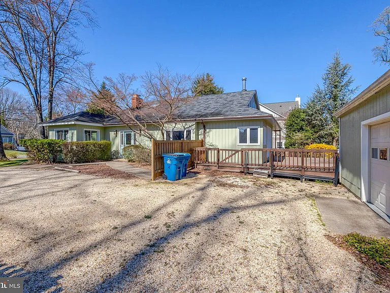 2031 Hillside Dr — Photo 50