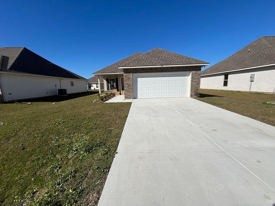 1st image of 419 Wagon Wheel Dr