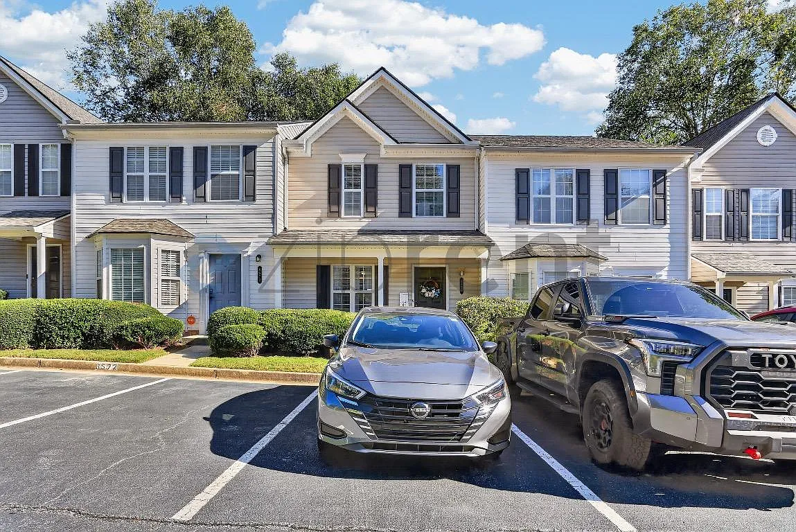 2 bed, 2.5 bath, 1380 sqft, $2,200 — Photo 1