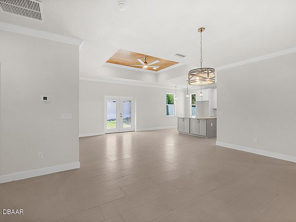4th image of 24 Plaza Dr