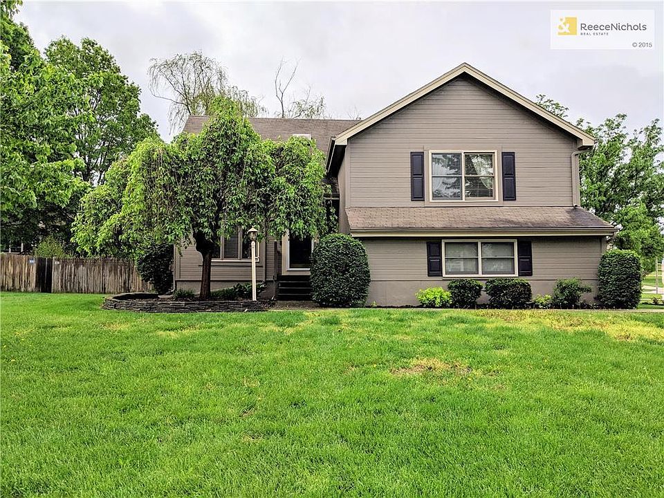 1st image of 4505 NE Jamestown Dr