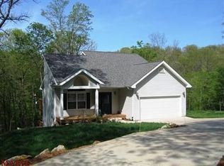 2 Oak Ridge Ct, Eureka, MO 63025