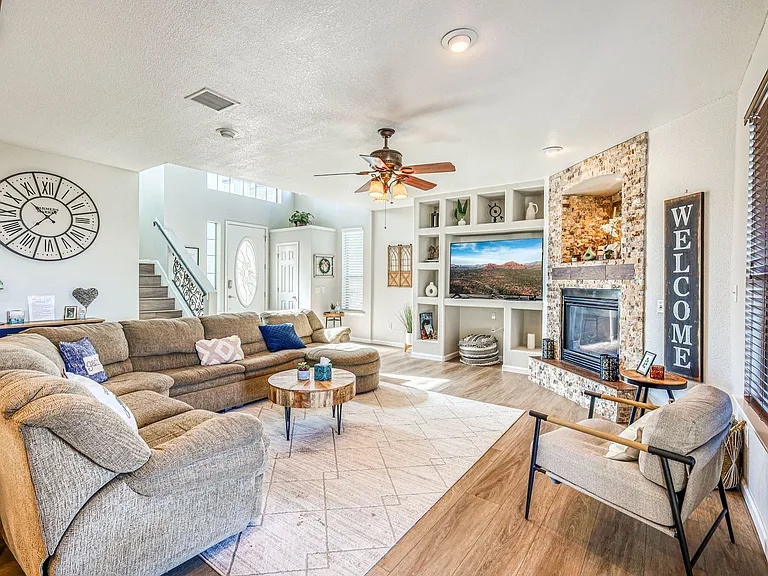 1627 Brillo Del Sol #C-T — Photo 36