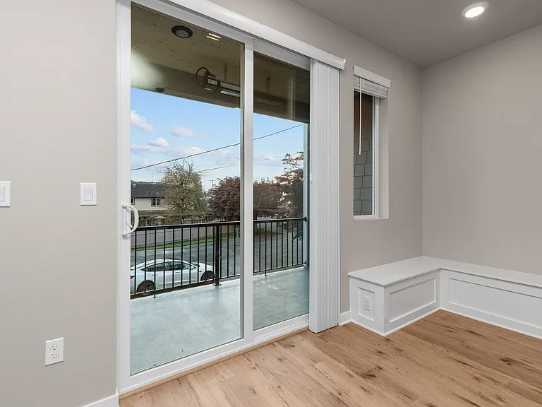 15423 Admiralty Way #B7 — Photo 12