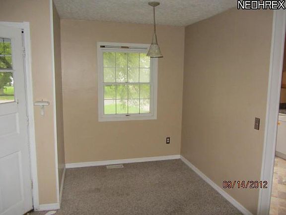 3rd image of 521 Eastern Heights Blvd