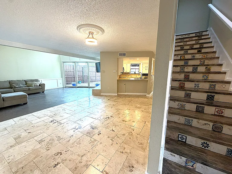 1725 Ashland Ave — Photo 6