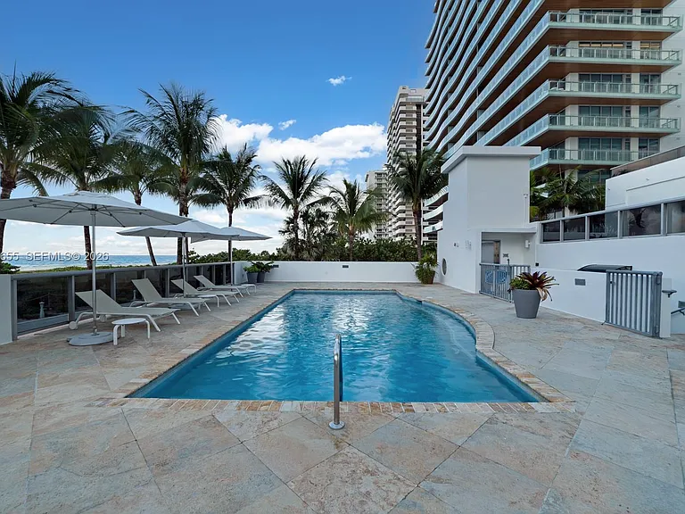 5801 Collins Ave #1200 — Photo 77