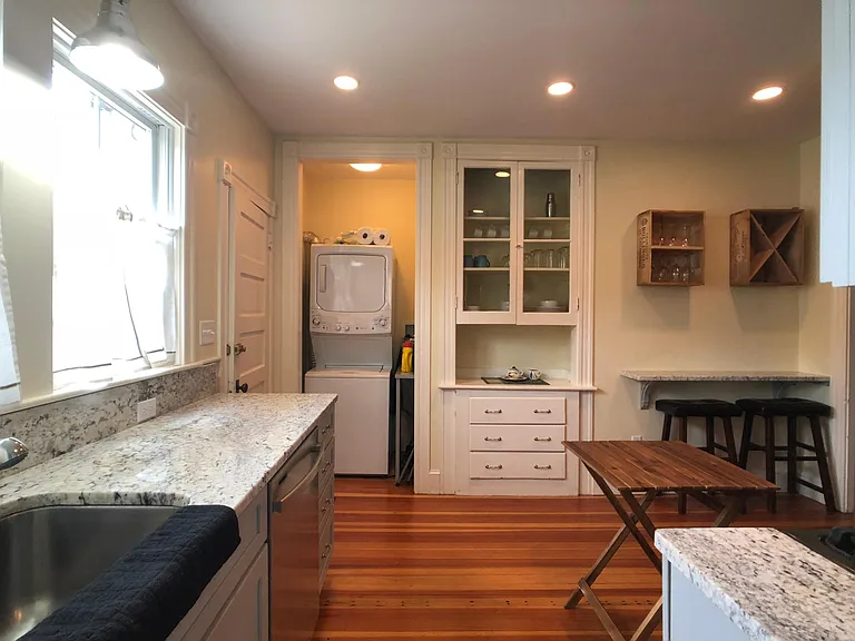 77 Annandale Rd — Photo 4