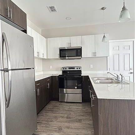 5th image of 3213 Colt Ln #4