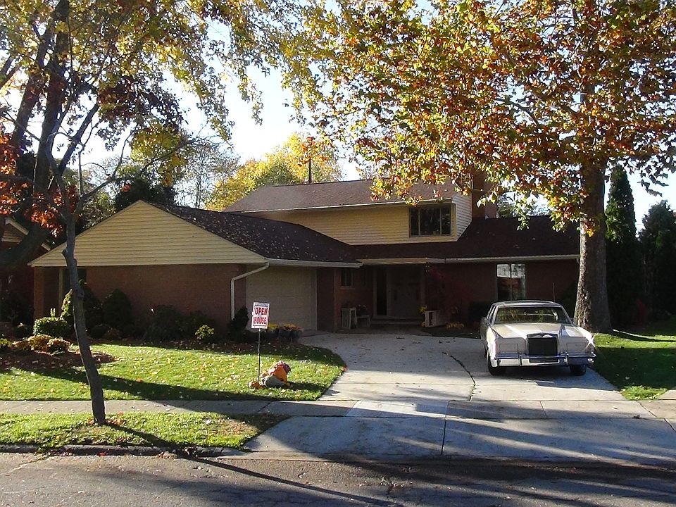 417 Barclay Grosse Pointe MI