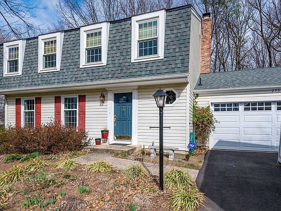 2nd image of 2751 Viking Dr