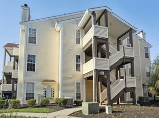 521 Clubhouse Ct UNIT 7, Union, NJ 07083
