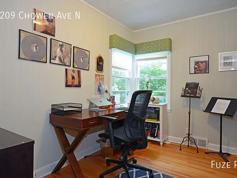 3209 Chowen Ave N — Photo 12