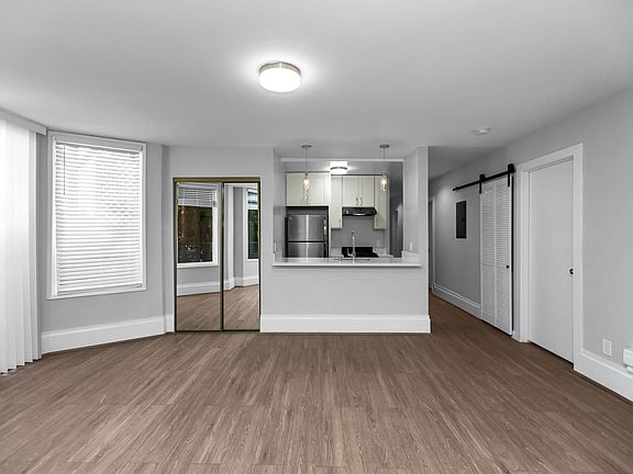 5th image of 3744 16th St APT 3