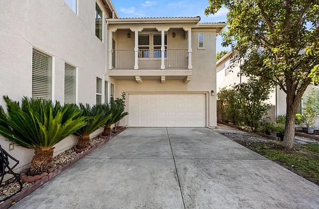 Belfont Cir, Sacramento — Photo 1