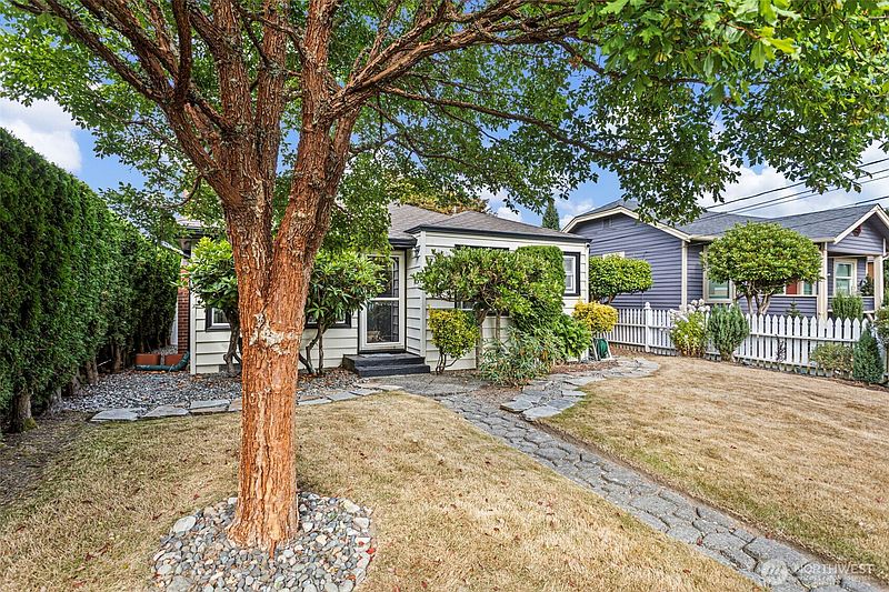 3rd image of 8337 27th Avenue NW