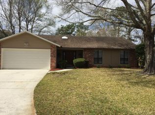 438 W Holiday Hill Cir, Jacksonville, FL 32216