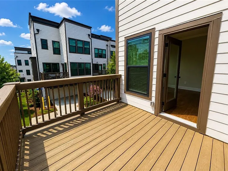 1038 Burnside Pl NW — Photo 9
