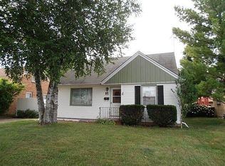 1421 Mackinac Ave, South Milwaukee, WI 53172