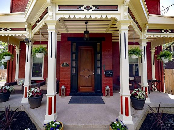 3rd image of 225 Parkway Ave