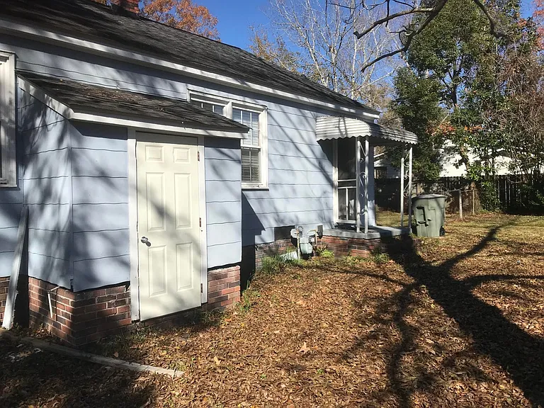 1221 Eastwood Ave — Photo 21
