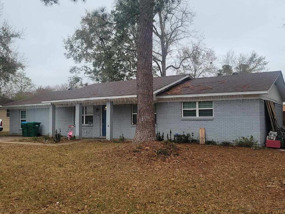 2nd image of 129 Deanna St
