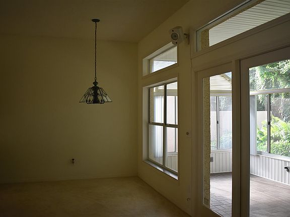 4th image of 124 Kingston Dr