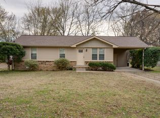 102 Milburn Rd, Hendersonville, TN 37075