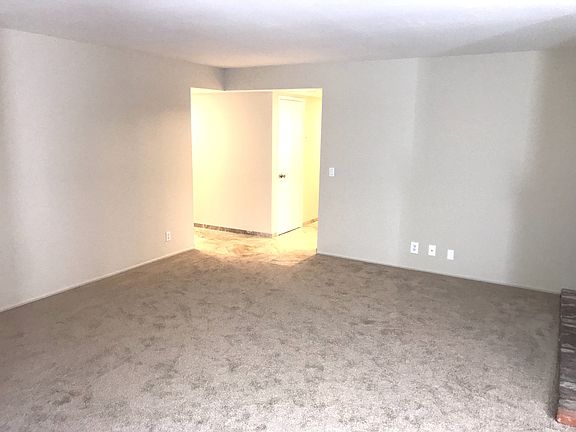 3rd image of 353 Redwood Ave