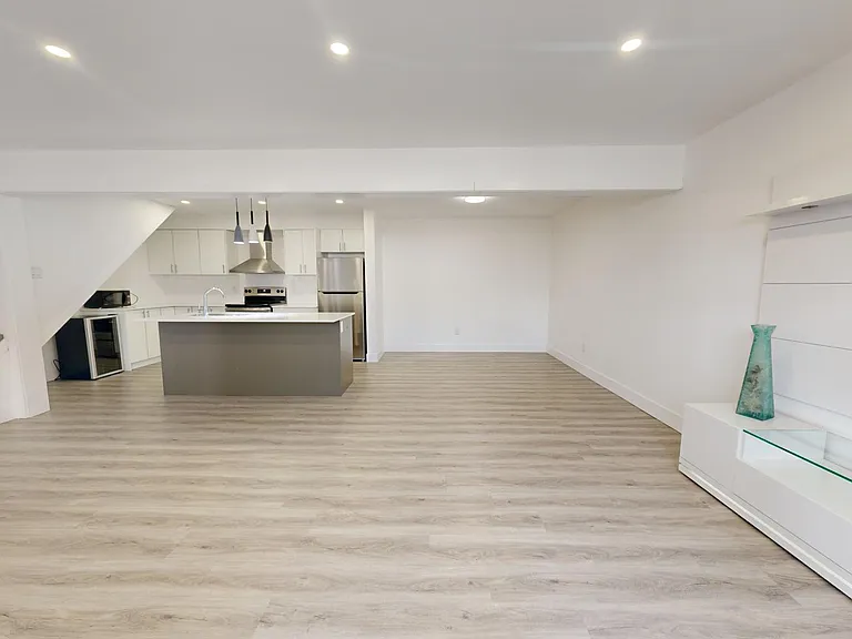 105 Andover Dr #24 — Photo 6