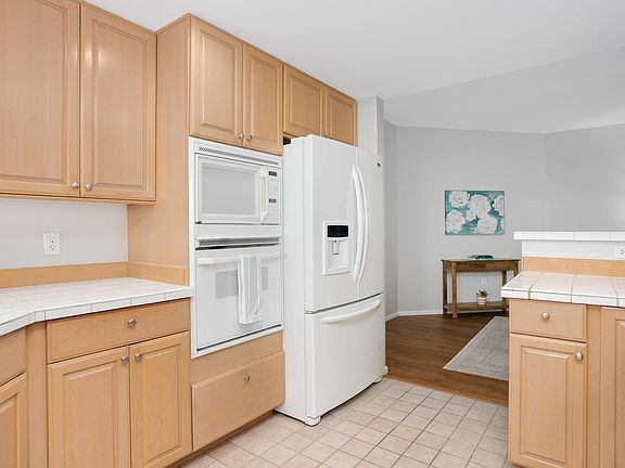 4th image of 177 107th Ave NE APT 1107
