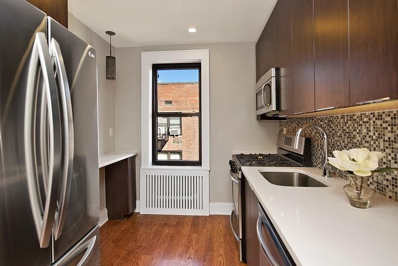 2nd image of 132-35 Sanford Ave #4F